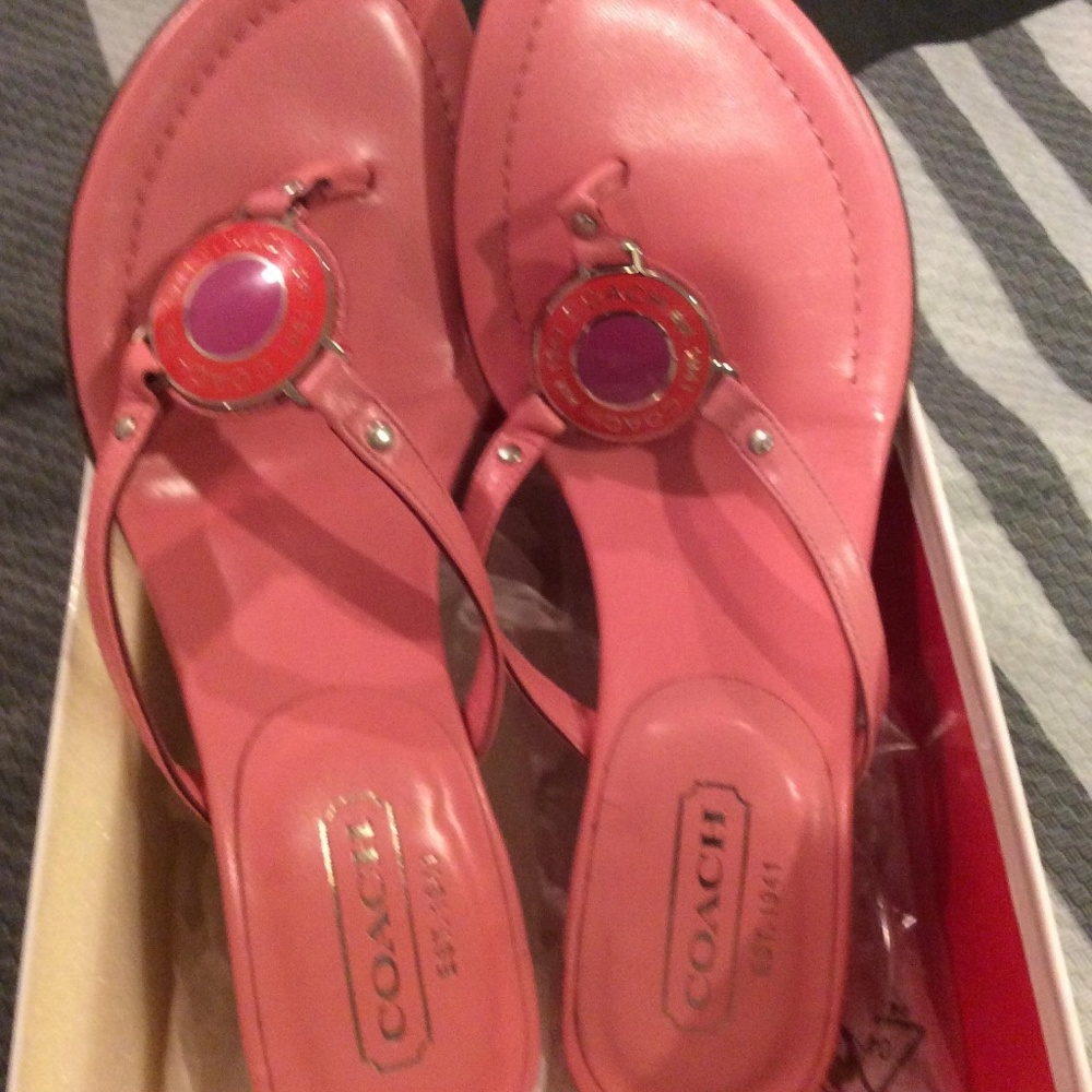 Shoes - Picture 2 of 9